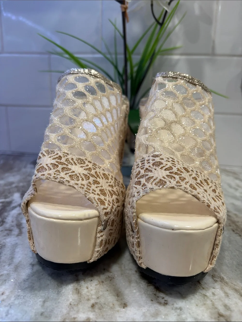 Women’s Cream Lace Peep-Toe Platform…Perfect for party, bridal shower, festival